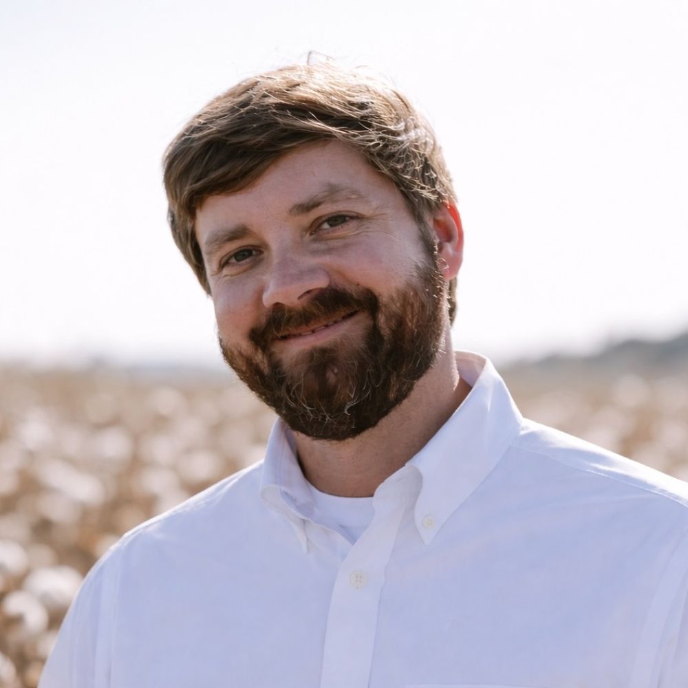 Land Listing Agent Photo