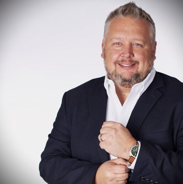 Land Listing Agent Photo