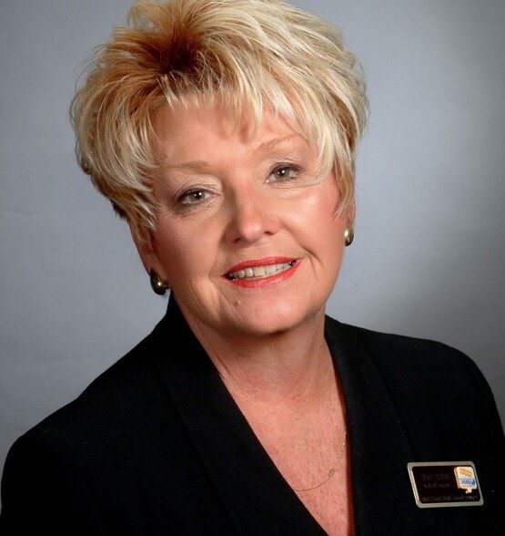 Land Listing Agent Photo