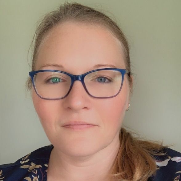 Land Listing Agent Photo