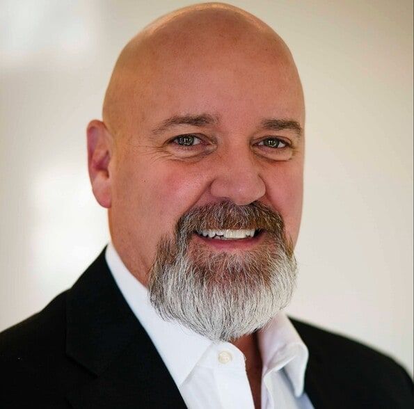 Land Listing Agent Photo