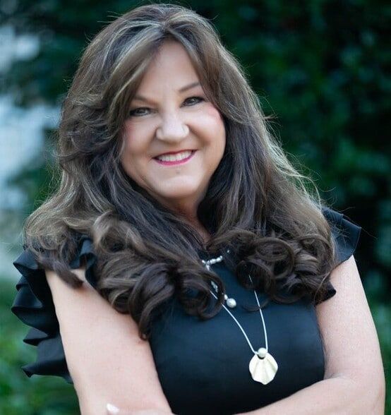 Land Listing Agent Photo