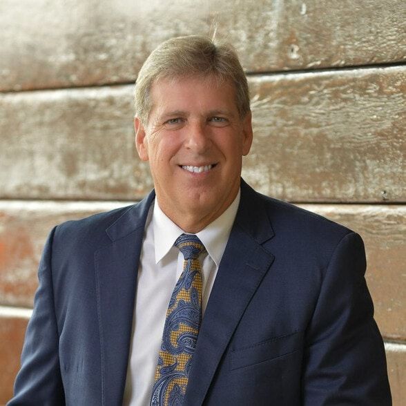 Land Listing Agent Photo