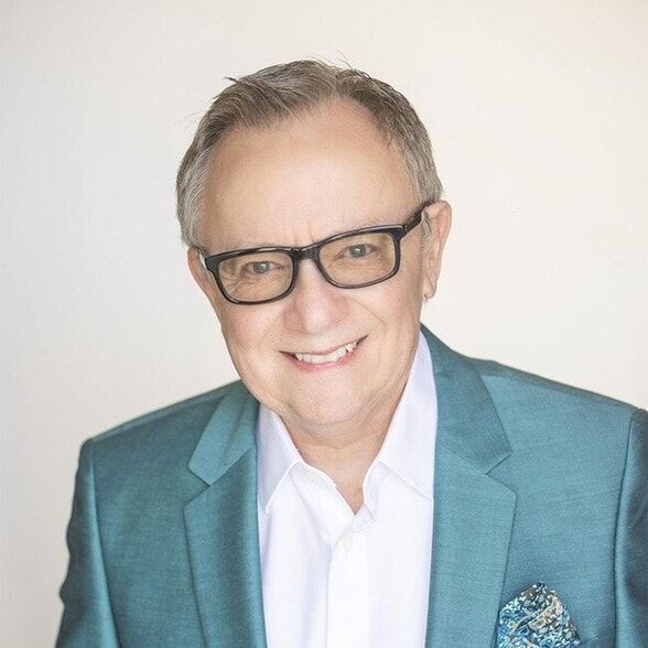 Land Listing Agent Photo