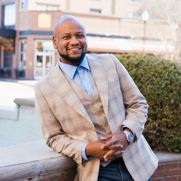 Land Listing Agent Photo