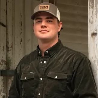 Land Listing Agent Photo