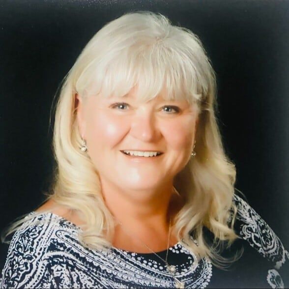 Land Listing Agent Photo