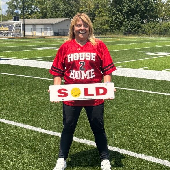 Land Listing Agent Photo