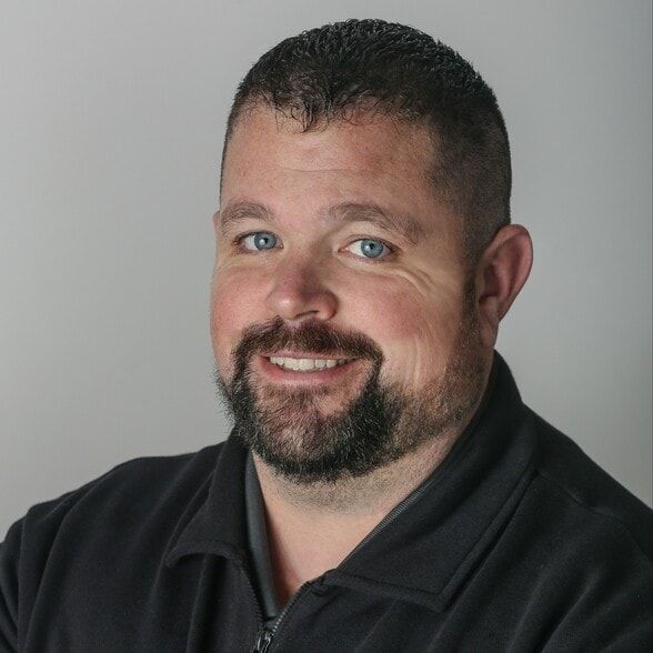 Land Listing Agent Photo