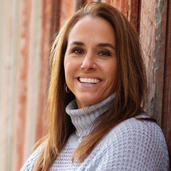 Land Listing Agent Photo