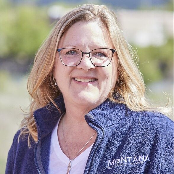 Land Listing Agent Photo