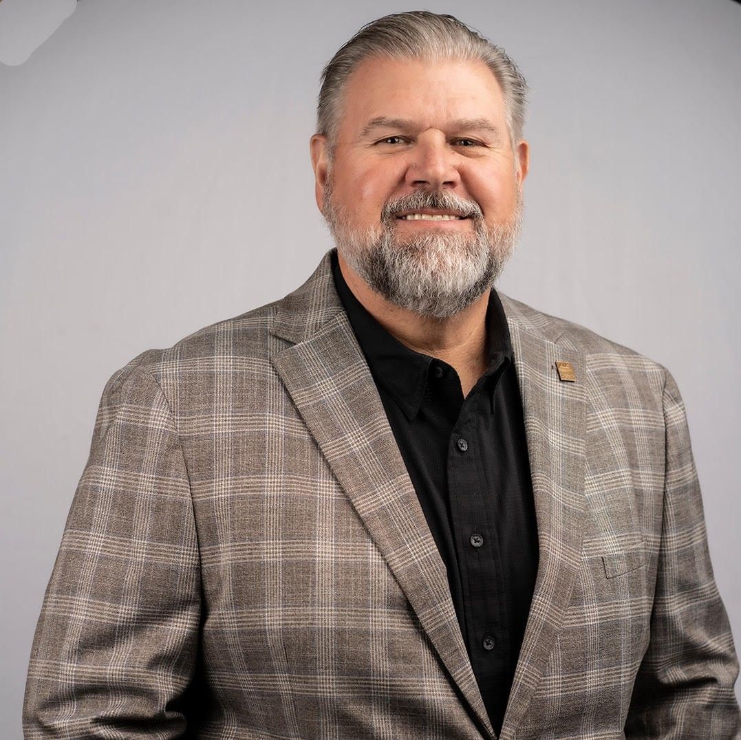 Land Listing Agent Photo