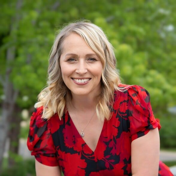 Land Listing Agent Photo