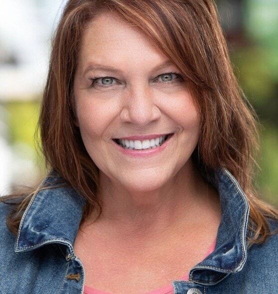 Land Listing Agent Photo