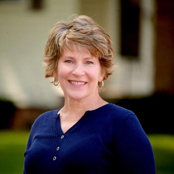 Land Listing Agent Photo