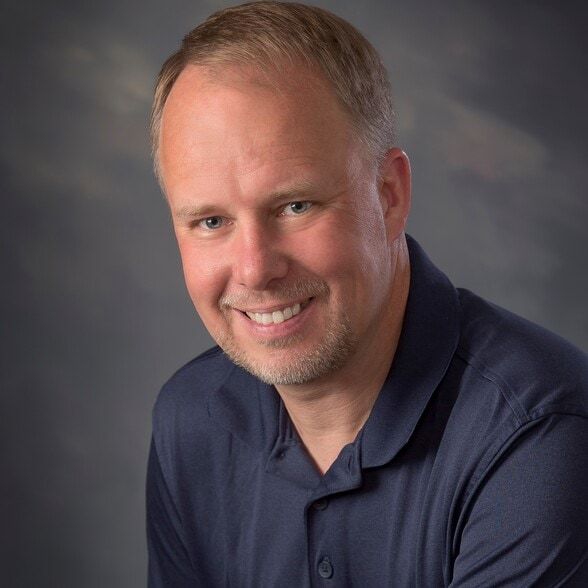 Land Listing Agent Photo