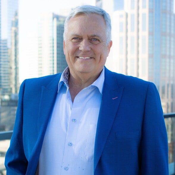 Land Listing Agent Photo