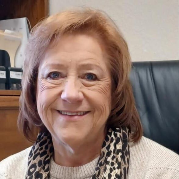 Land Listing Agent Photo