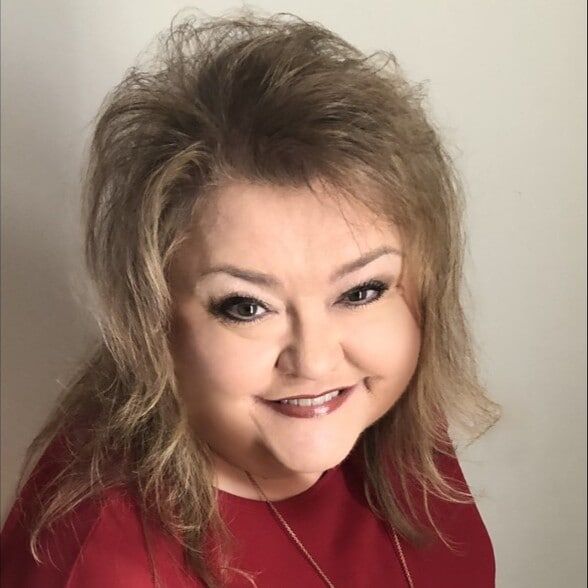 Land Listing Agent Photo