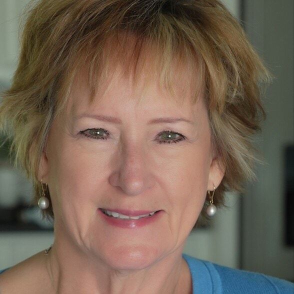 Land Listing Agent Photo