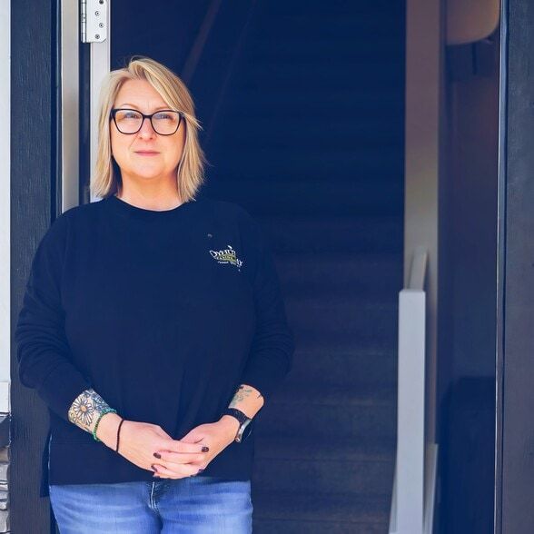 Land Listing Agent Photo