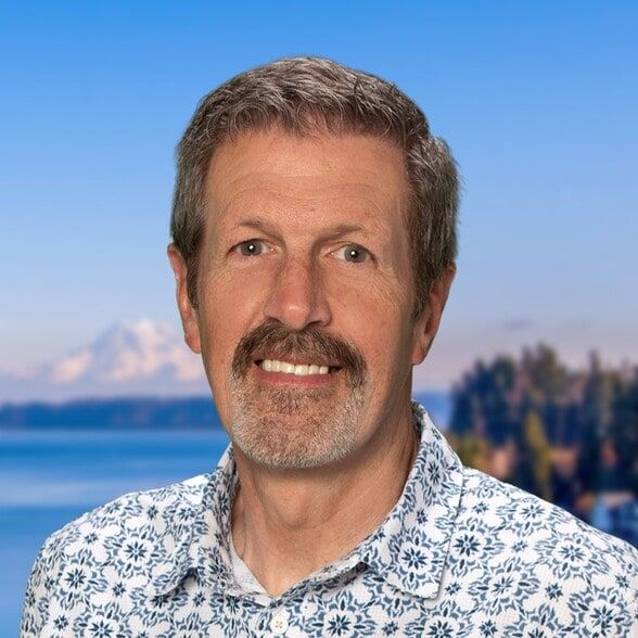 Land Listing Agent Photo