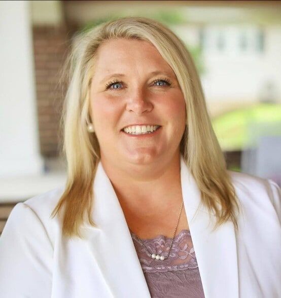 Land Listing Agent Photo