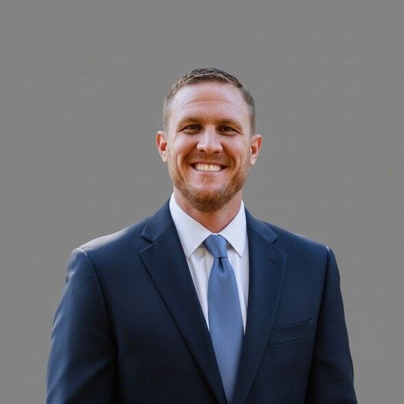 Land Listing Agent Photo