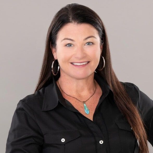 Land Listing Agent Photo