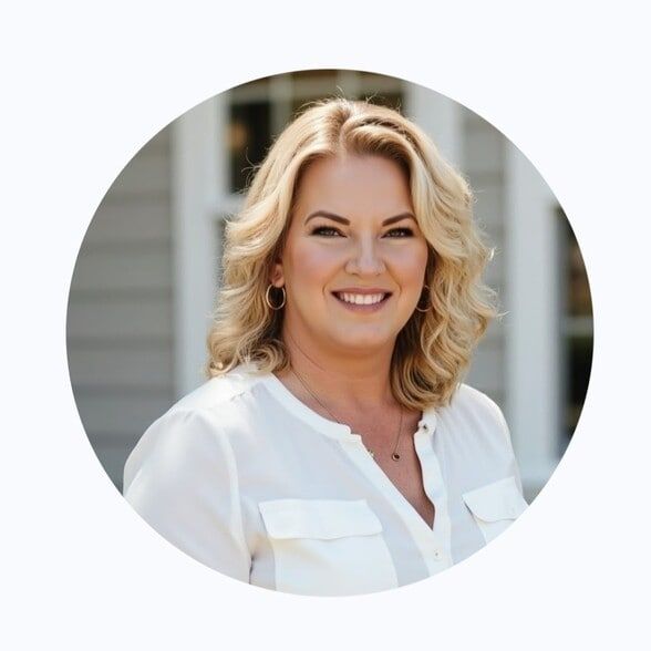 Land Listing Agent Photo