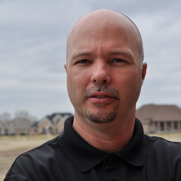 Land Listing Agent Photo