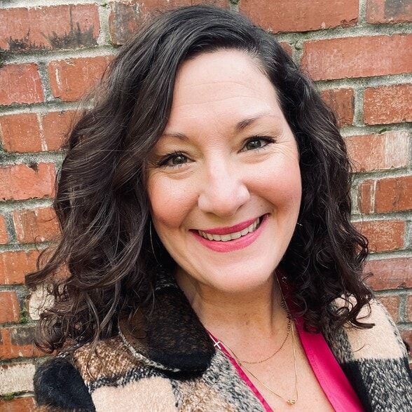 Land Listing Agent Photo