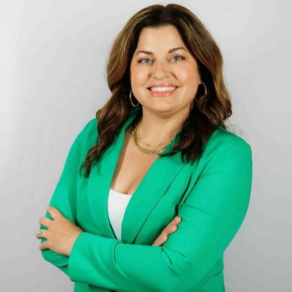 Land Listing Agent Photo