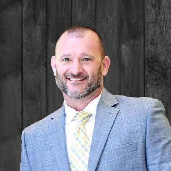 Land Listing Agent Photo