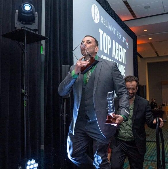 Land Listing Agent Photo