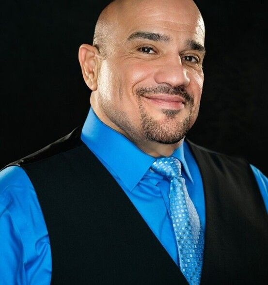 Land Listing Agent Photo