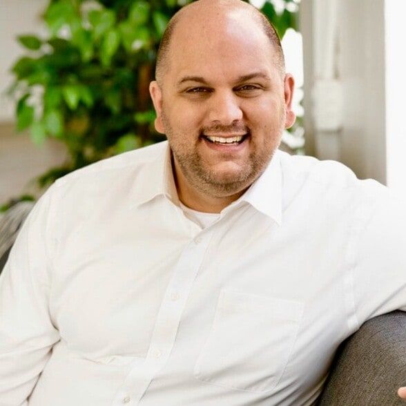 Land Listing Agent Photo