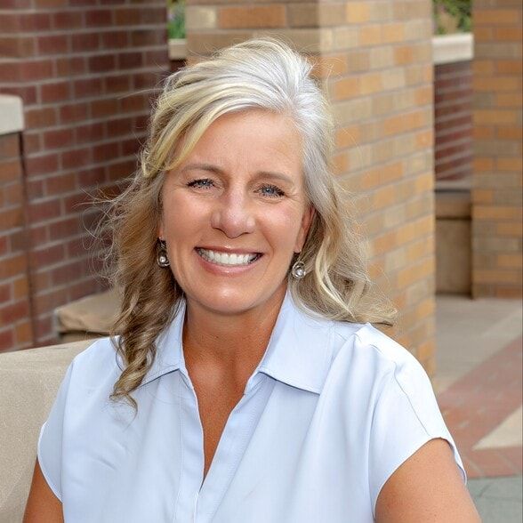 Land Listing Agent Photo