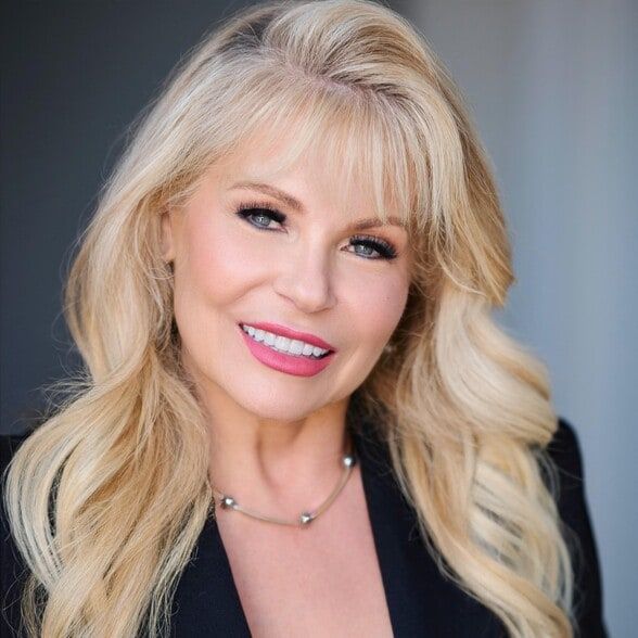 Land Listing Agent Photo