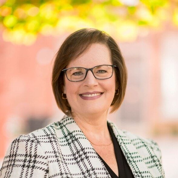 Land Listing Agent Photo