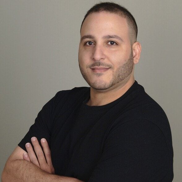 Land Listing Agent Photo