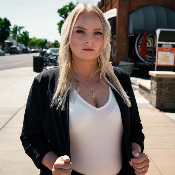 Land Listing Agent Photo