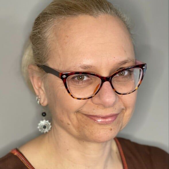 Land Listing Agent Photo