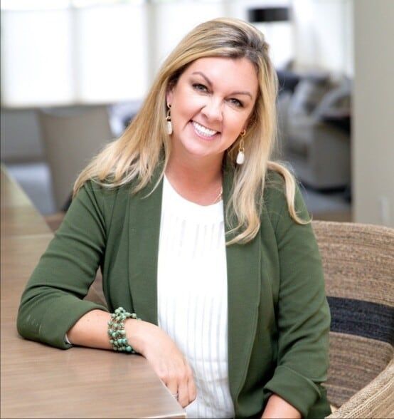 Land Listing Agent Photo