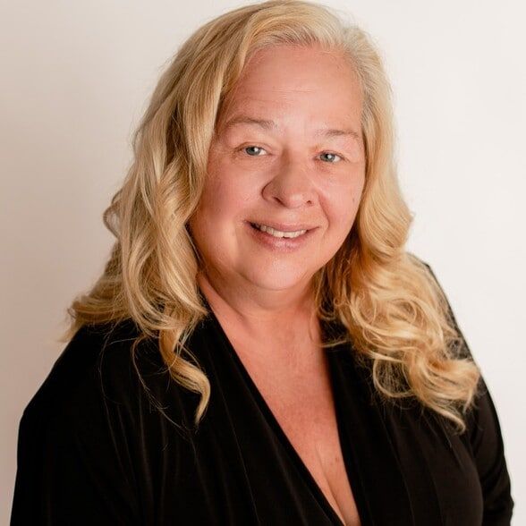 Land Listing Agent Photo