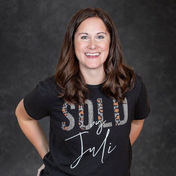 Land Listing Agent Photo