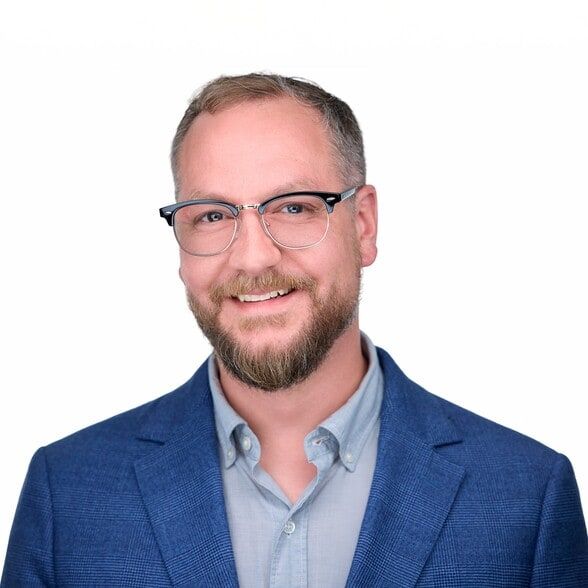 Land Listing Agent Photo