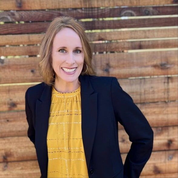 Land Listing Agent Photo