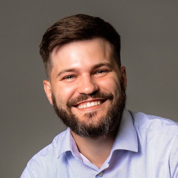 Land Listing Agent Photo