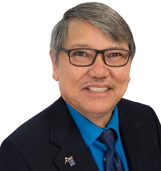 Land Listing Agent Photo